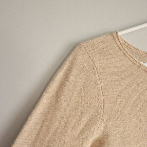 Club Monaco Women's Sz S Cream 100% Cashmere Side Slit Ribbed Crew Sweater‎ - Picture 3 of 12